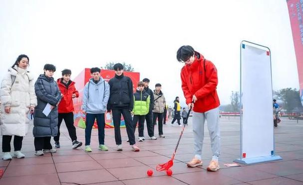 曾担任卡塔